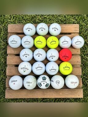 Lot of 22 Golf Balls Callaway Titleist Kirkland MG White Yellow Red Chrome Soft